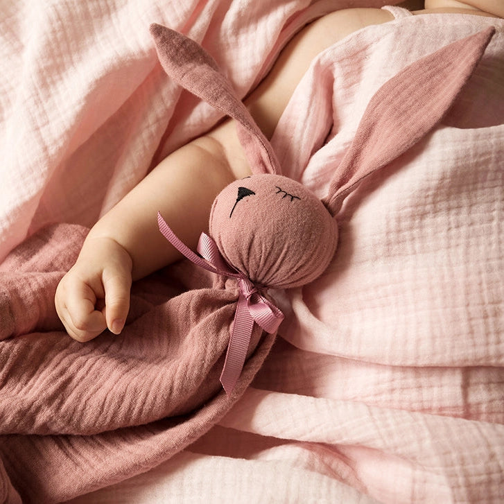 Hasen-Nuschi aus Musselin, altrosa